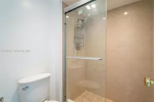 20347 W Country Club Dr, Aventura, FL 33180 - Photo 13