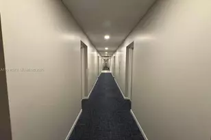 9001 Jacaranda Ln, Plantation, FL 33324 - Photo 3