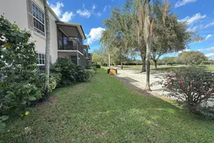 9001 Jacaranda Ln, Plantation, FL 33324 - Photo 5