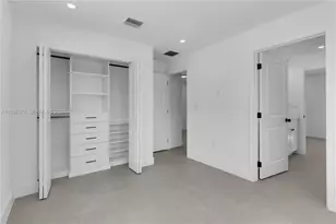 6421 SW 59th Ave, South Miami, FL 33143 - Photo 17