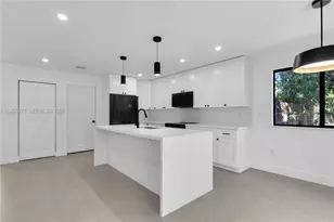 6421 SW 59th Ave, South Miami, FL 33143 - Photo 1