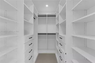 6421 SW 59th Ave, South Miami, FL 33143 - Photo 13