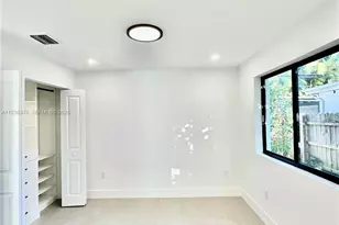 6421 SW 59th Ave, South Miami, FL 33143 - Photo 13