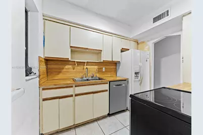 330 SW 52nd Ave, Miami, FL 33134 - Photo 9