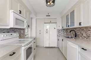 19500 Turnberry Way, Aventura, FL 33180 - Photo 13