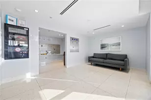 20335 W Country Club Dr, Aventura, FL 33180 - Photo 21