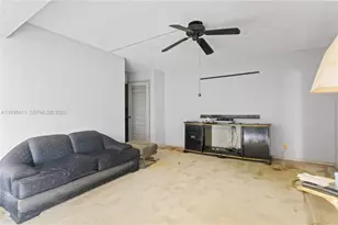 271 S Hollybrook Dr, Pembroke Pines, FL 33025 - Photo 17