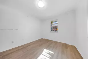 9172 Collins Ave, Surfside, FL 33154 - Photo 3