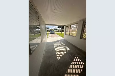 130 Virginia Ct, Englewood, FL 34223 - Photo 5