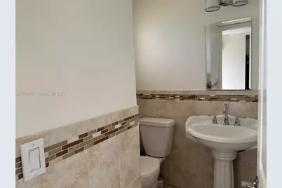 351 Cambridge Rd #108, Hollywood, FL 33024 - Photo 11