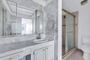 2025 NE 164th St, North Miami Beach, FL 33162 - Photo 23