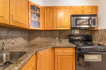 730 Pennsylvania Ave #307, Miami Beach, FL 33139 - Photo 5