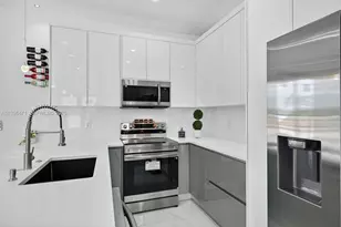 2325 NW 25th Ln, Cape Coral, FL 33993 - Photo 9