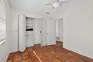 6711 NW 72nd St, Tamarac, FL 33321 - Photo 15