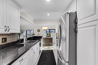 5124 S University Dr, Davie, FL 33328 - Photo 9