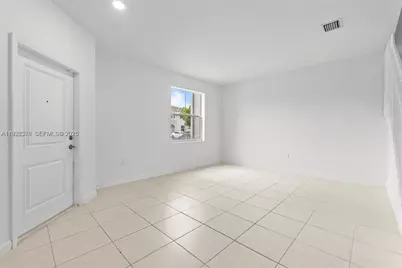 2668 SE 19th St, Homestead, FL 33035 - Photo 5