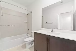 2668 SE 19th St, Homestead, FL 33035 - Photo 17