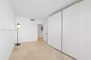 21205 Yacht Club Dr, Aventura, FL 33180 - Photo 31