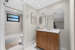 20310 NE 3rd Ct, Miami, FL 33179 - Photo 15