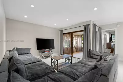 20310 NE 3rd Ct #2, Miami, FL 33179 - Photo 11