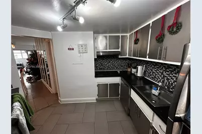 801 Brickell Bay Dr #761, Miami, FL 33131 - Photo 7