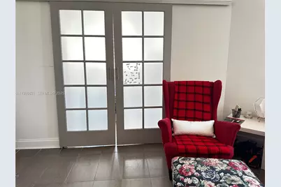 801 Brickell Bay Dr #761, Miami, FL 33131 - Photo 9