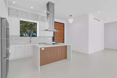 13200 N Bayshore Dr, North Miami, FL 33181 - Photo 21
