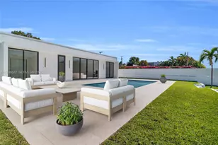 13200 N Bayshore Dr, North Miami, FL 33181 - Photo 5