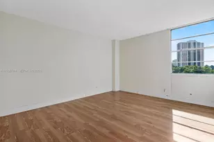 3101 N Country Club Dr, Aventura, FL 33180 - Photo 11