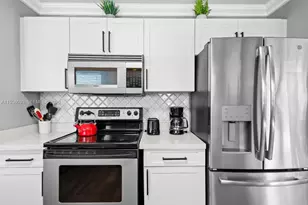 223 SE 8th St, Dania Beach, FL 33004 - Photo 5