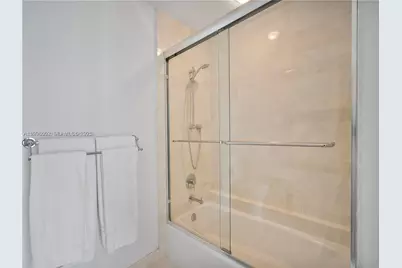 17301 Biscayne Blvd #1105, North Miami Beach, FL 33160 - Photo 23