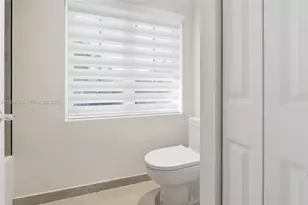 3135 NE 211th St, Aventura, FL 33180 - Photo 29