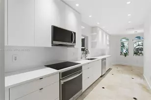 3135 NE 211th St, Aventura, FL 33180 - Photo 13