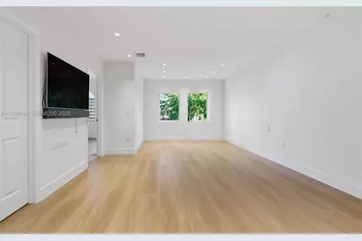 3135 NE 211 St, Aventura, FL 33180 - Photo 19