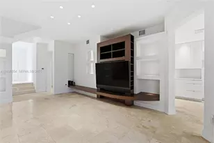 3135 NE 211th St, Aventura, FL 33180 - Photo 9