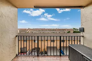 8095 NW 8th St, Miami, FL 33126 - Photo 19