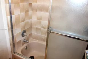 2102 SW 106th Ct, Miami, FL 33165 - Photo 17