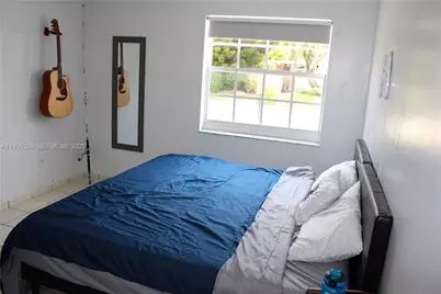 2102 SW 106th Ct, Miami, FL 33165 - Photo 13