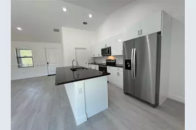 6018 Acorn Cir, Labelle, FL 33935 - Photo 9