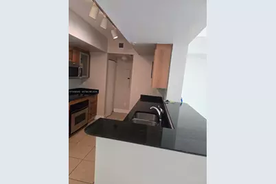 325 S Biscayne Blvd #3221, Miami, FL 33131 - Photo 21