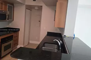 325 S Biscayne Blvd, Miami, FL 33131 - Photo 21