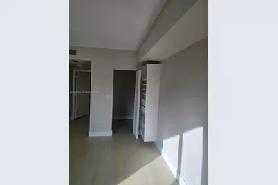 325 S Biscayne Blvd #3221, Miami, FL 33131 - Photo 17