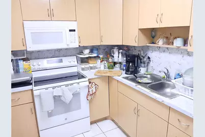 4751 NW 10th Ct #310, Plantation, FL 33313 - Photo 9