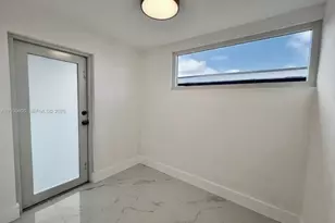 542 E 20th St, Hialeah, FL 33013 - Photo 17