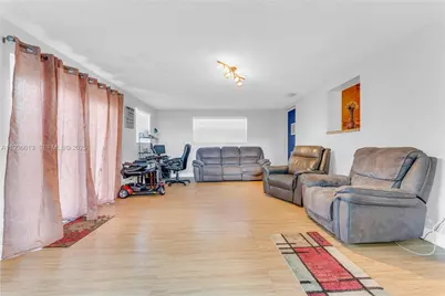 3738 NW 207th Dr, Miami Gardens, FL 33055 - Photo 9