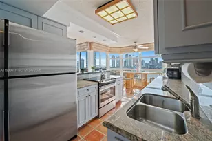 19101 NE 36th Ct, Aventura, FL 33180 - Photo 9