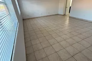 1305 W 53rd St, Hialeah, FL 33012 - Photo 13