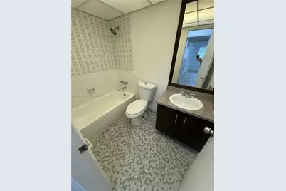 1305 W 53rd St #406, Hialeah, FL 33012 - Photo 25