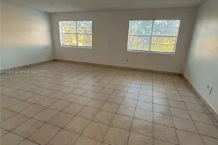 1305 W 53rd St, Hialeah, FL 33012 - Photo 11