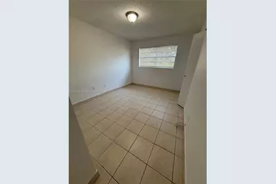 1305 W 53rd St #406, Hialeah, FL 33012 - Photo 23